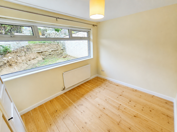 2 bed Semi-Detached Bungalow for sale Image 10