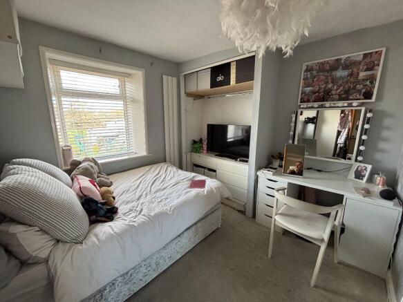4 bed Detached for sale Image 11