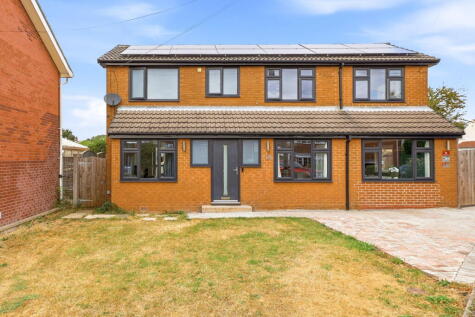 Hillcrest Close, Castleford, WF10 3QS