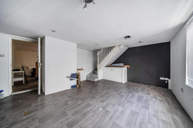 1421892-4-69a1c89ba1983