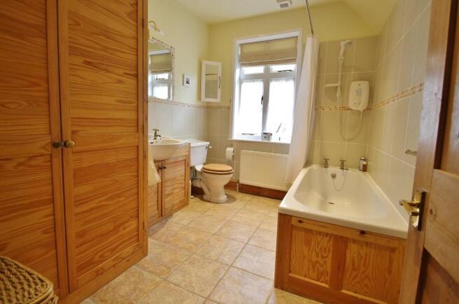 Bathroom.JPG
