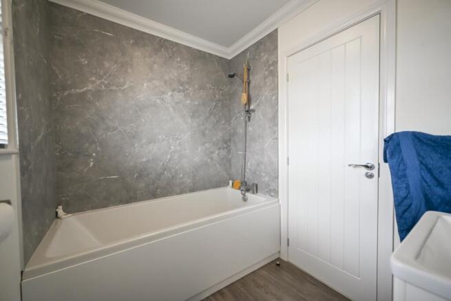 2 bed Park Home for sale Image 11