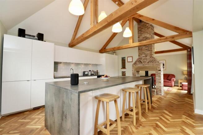 3 bed House for sale Image 5