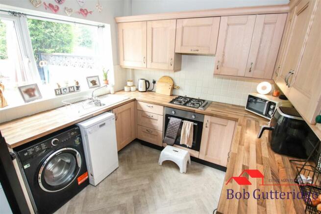 FITTED KITCHEN/DINING ROOM