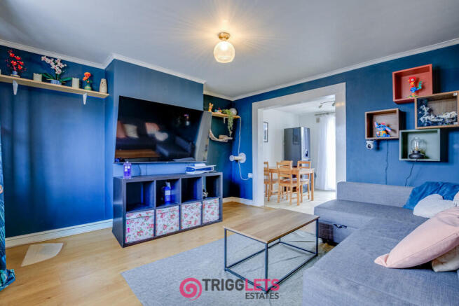 3 bed Semi-Detached for sale Image 8