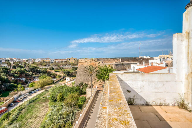 Property for sale near the port of Ciutadella