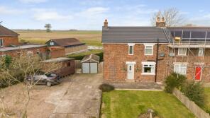 8, Cherry Tree Villas, Crowle Road, Scunthorpe DN17 4PJ