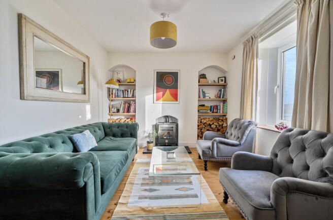 1370329-4-68f6266...