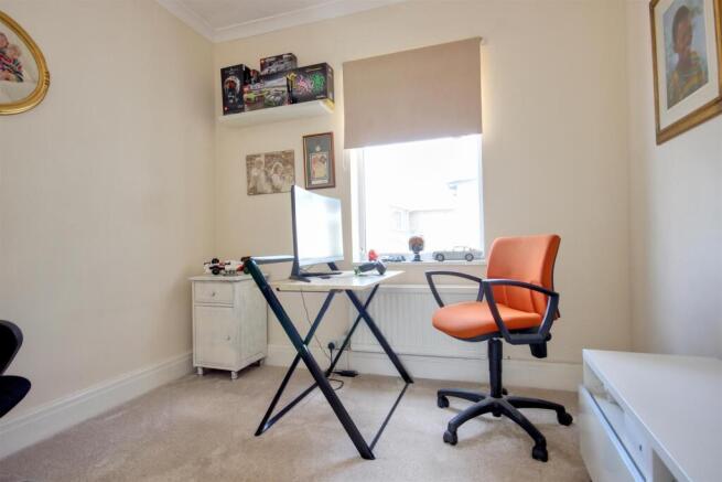 3 bed Semi-Detached for sale Image 10