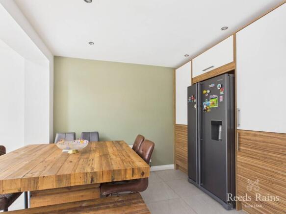 4 bed Detached for sale Image 7