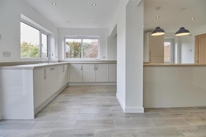 Tansey Crescent, Stoney stanton  12.jpg