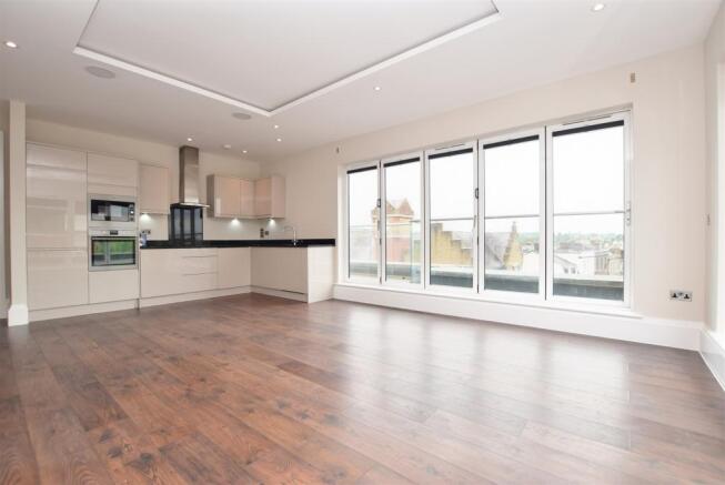 Lounge / Kitchen