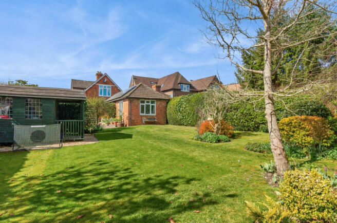 1433378-5-69c521e...