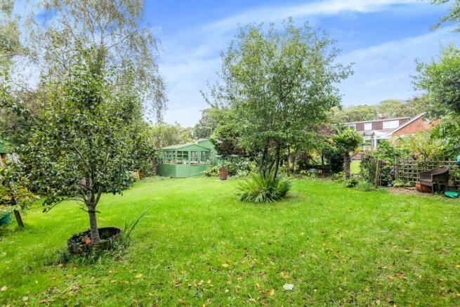 Bottom garden area w