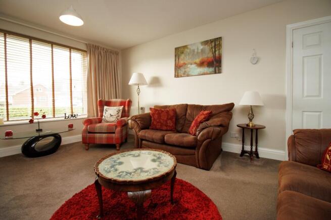 Lodge Gardens, Gristhorpe YO14 9PW photo 4