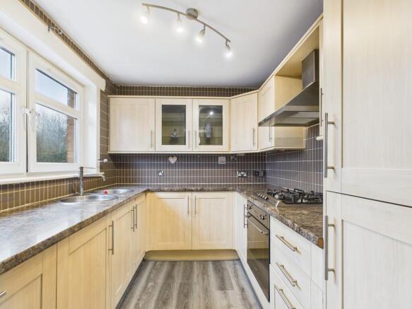 CAM05526G0-PR0081...