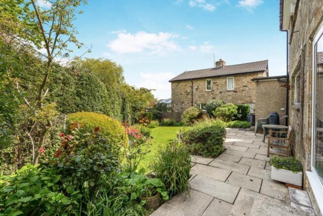 4 bed Detached for sale Image 4