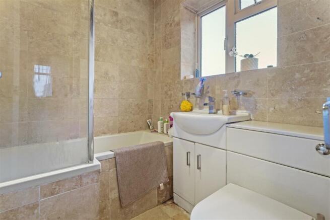 14 Oakwood Crescent - j32GYzWXHPeL3dR7TDhN.jpg