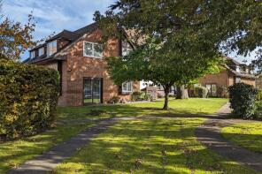29, Cedar Court, Bath Lane, Fareham PO16 0DA