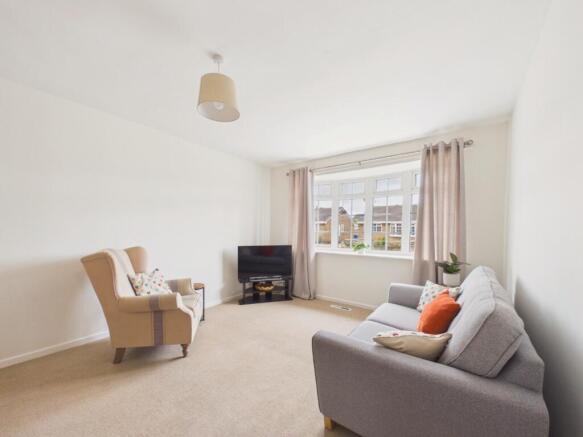 2 bed Semi-Detached Bungalow for sale Image 4