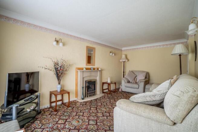 2 bed Semi-Detached Bungalow for sale Image 6