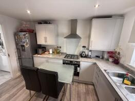5b, Colwyn Avenue, Parnwell, Peterborough PE1 5RY