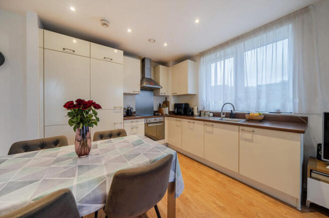 1417197-9-699741e...