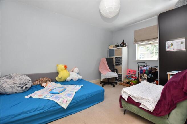 3 bed Semi-Detached for sale Image 8