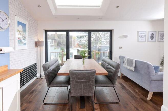 Kitchen / Dini...