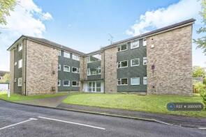 4, Knoll Court, Elvetham Road, Fleet GU51 4QN