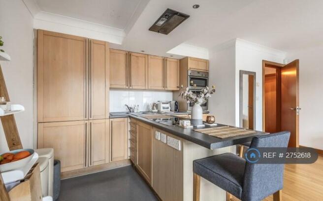 Kitchen And Breakfast Bar