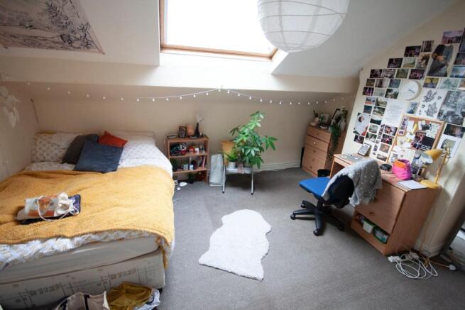 7 bed Flat to rent Image 12