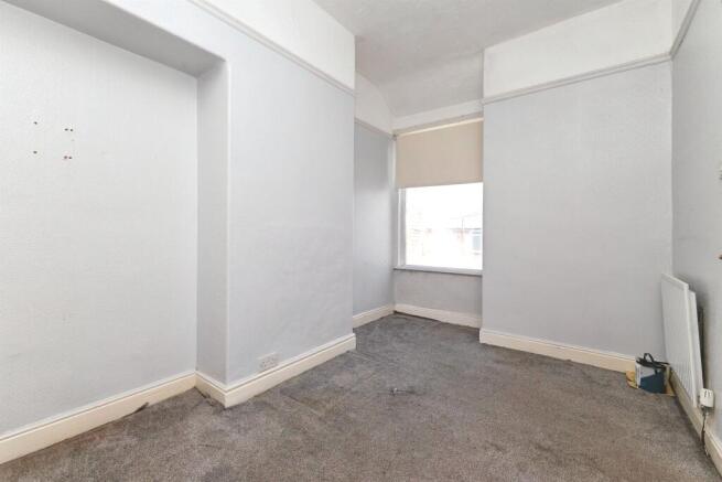 3 bed Terraced for sale Image 11