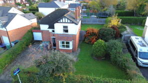 3, Green Lane, Hucclecote, Gloucester GL3 3QT