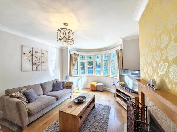 3 bed Semi-Detached for sale Image 4