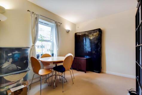 Thames Circle, E14, Docklands, London, E14