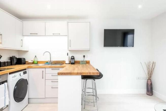 1 bed Apartment to rent Image 5