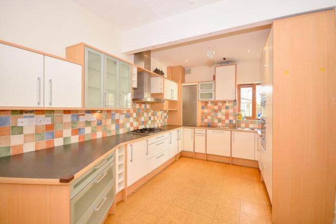 Kitchen (2)