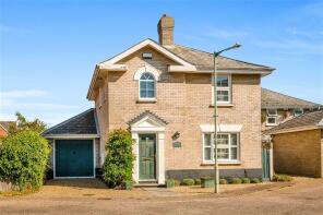 2 Valmagne House, Parsons Field, Aldeburgh IP15 5LJ