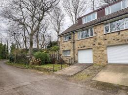 31, Deadmanstone, Berry Brow, Huddersfield HD4 7QQ