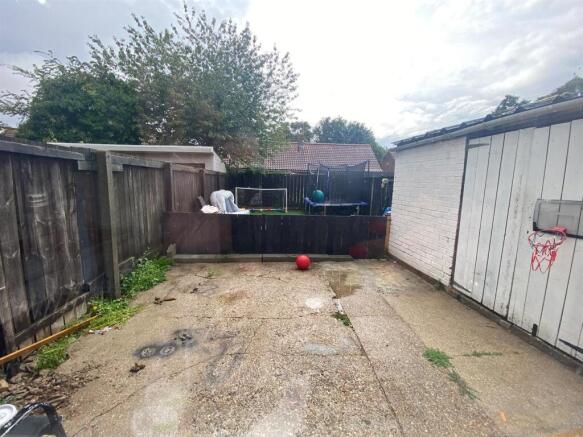 2 bed House to rent Image 9