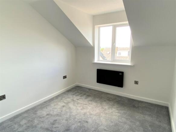 2 bed Apartment to rent Image 6