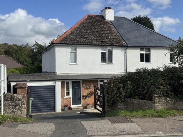3 Bedroom Semi-Detached in TN2 4LN