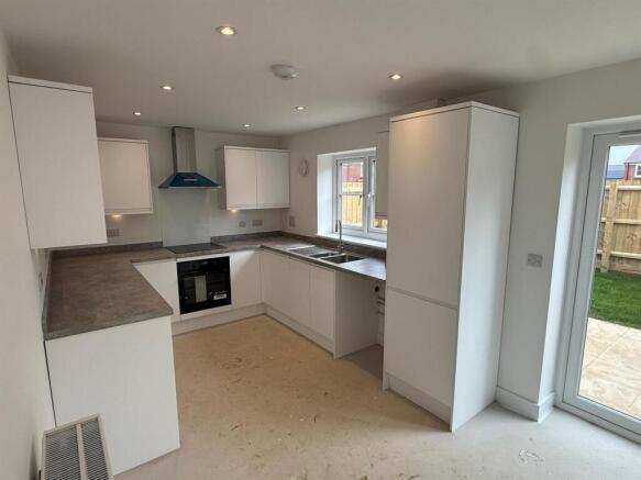 Plot 297 kitchen 3.jpeg