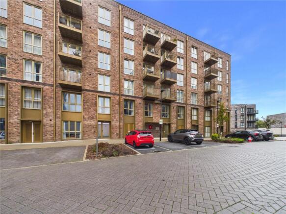 1 Bedroom Flat in CM2 6ZR