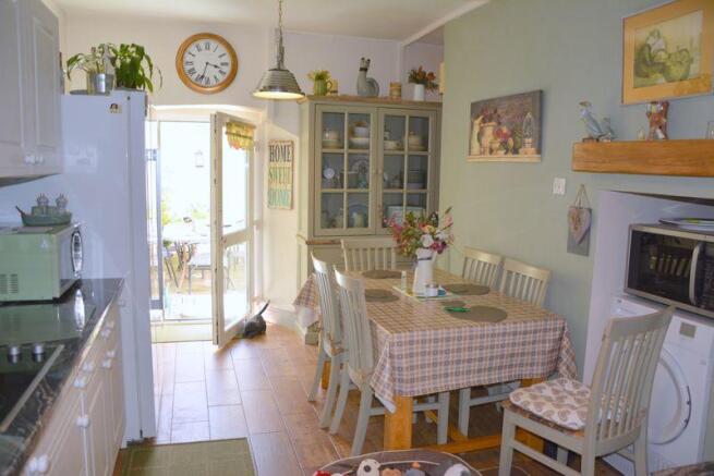Kitchen/Breakf...
