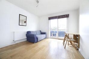 Flat 6, Munday House Lawson Estate, Burbage Close, London SE1 4EU