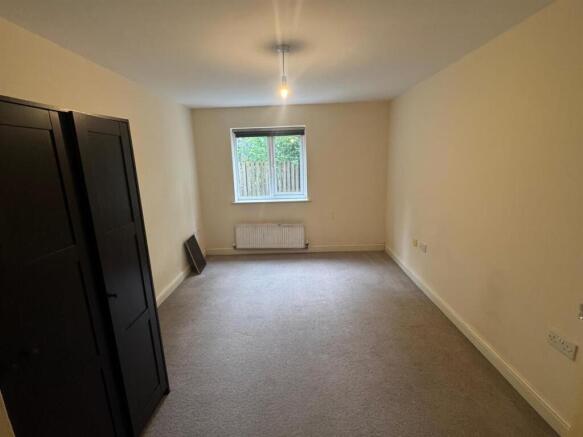 2 bed Apartment for sale Image 6