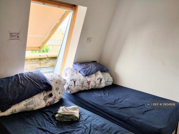 2 bed Flat to rent Image 8
