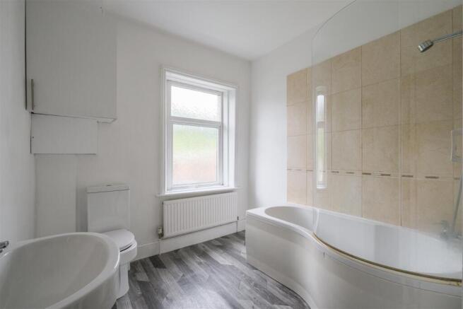 3 bed Terraced for sale Image 8